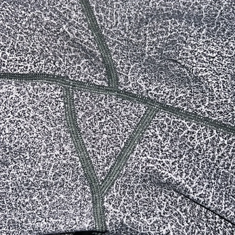 Lululemon Train Times 7/8 Pant 25" Fractal Alpine White Black‎ - Picture 8 of 11